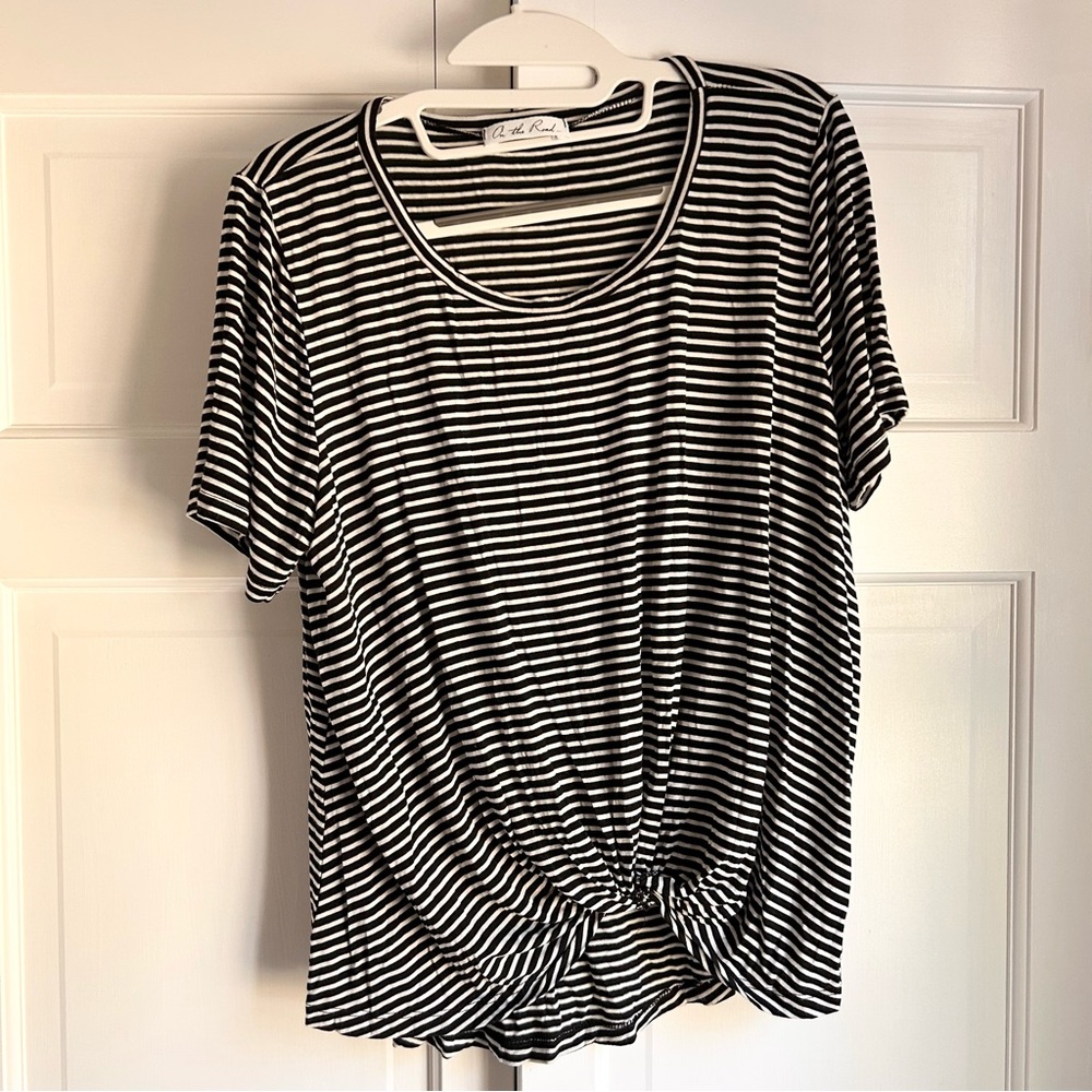 On The Road Black and White Striped Short Sleeve Top, Size M